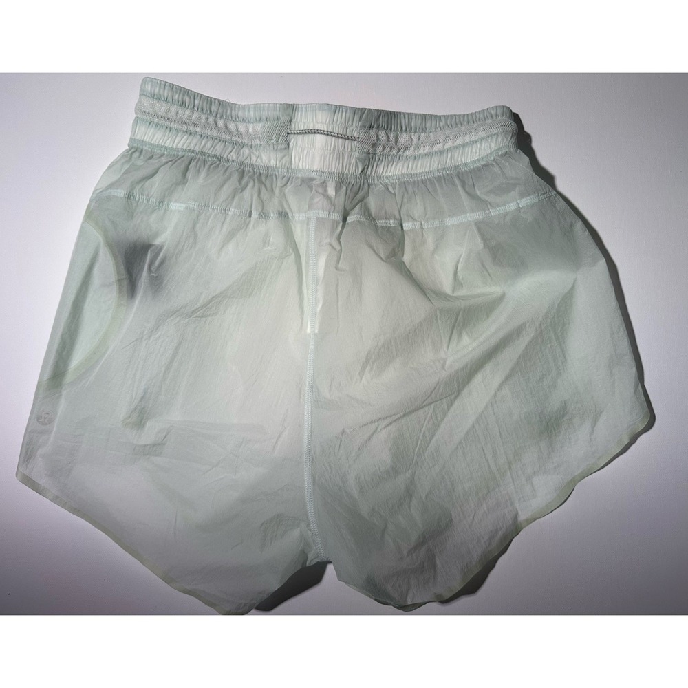Lululemon Step Out High Rise Short 3" Inseam Packable Ocean Air Size: 6 - Picture 9 of 13